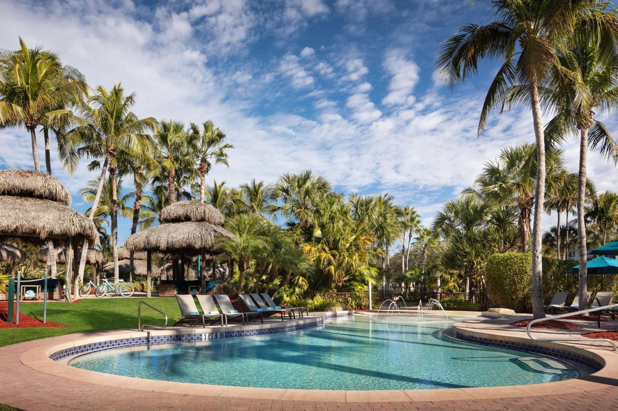 Hyatt Vacation Club At Coconut Cove Hotel Estero Exterior photo